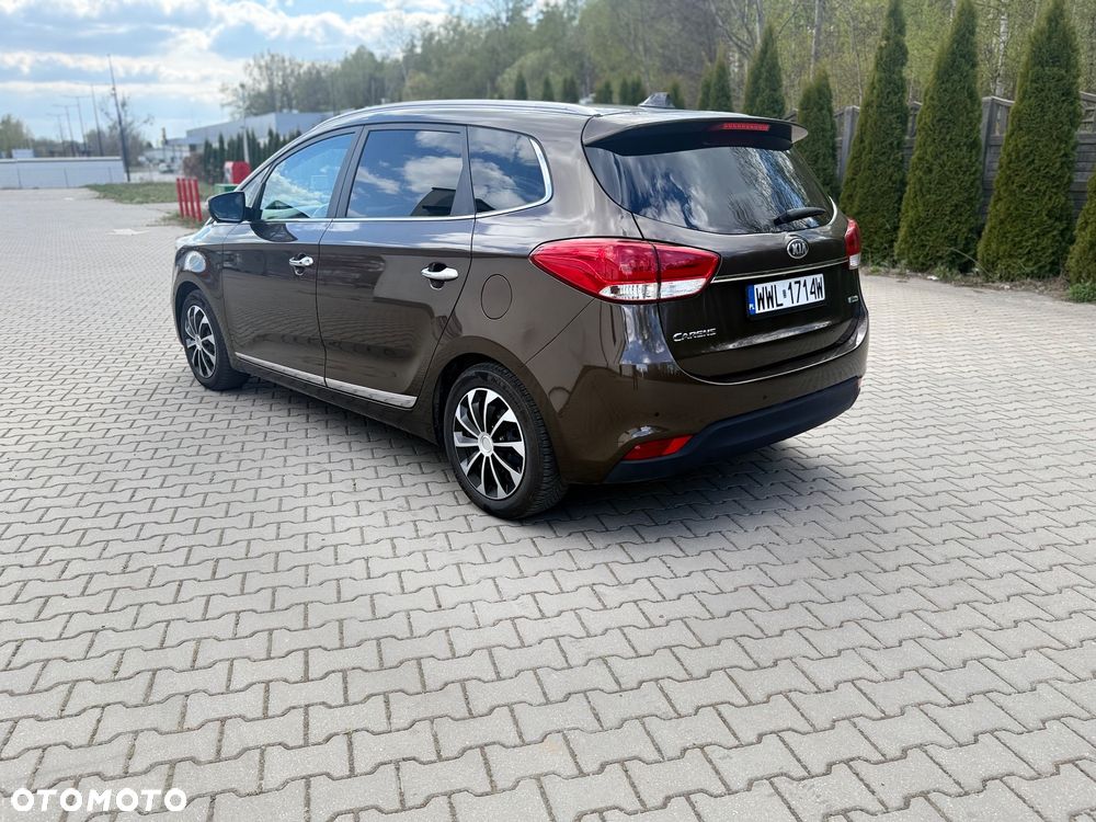 Kia Carens 1.7 CRDi 136 Dream Team Edition - 2