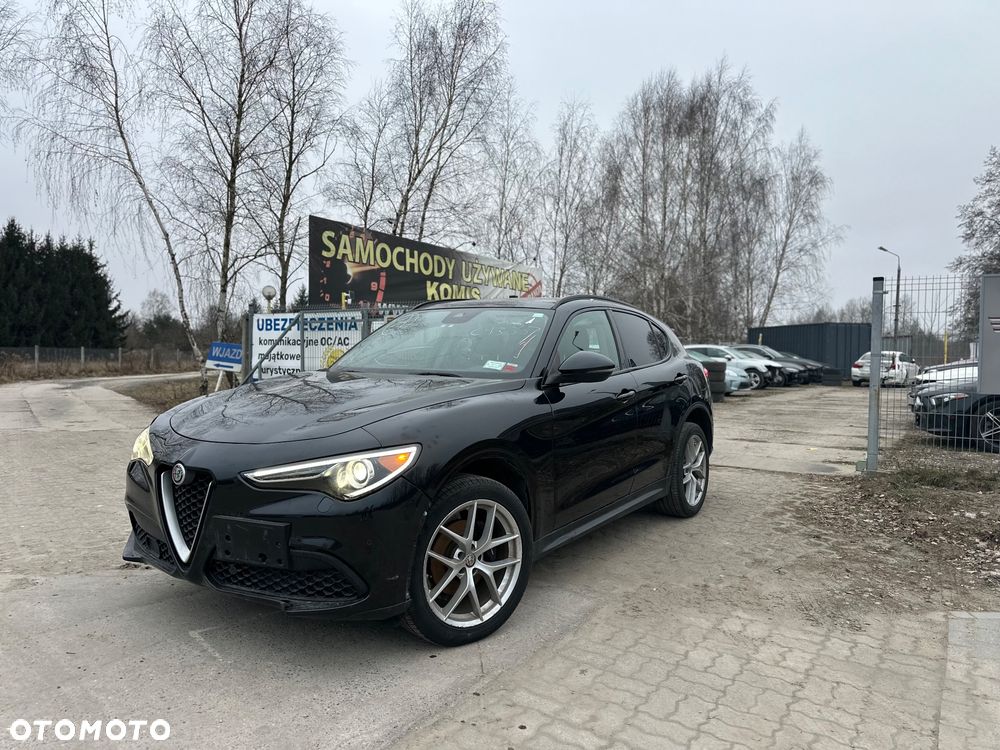 Alfa Romeo Stelvio - 1
