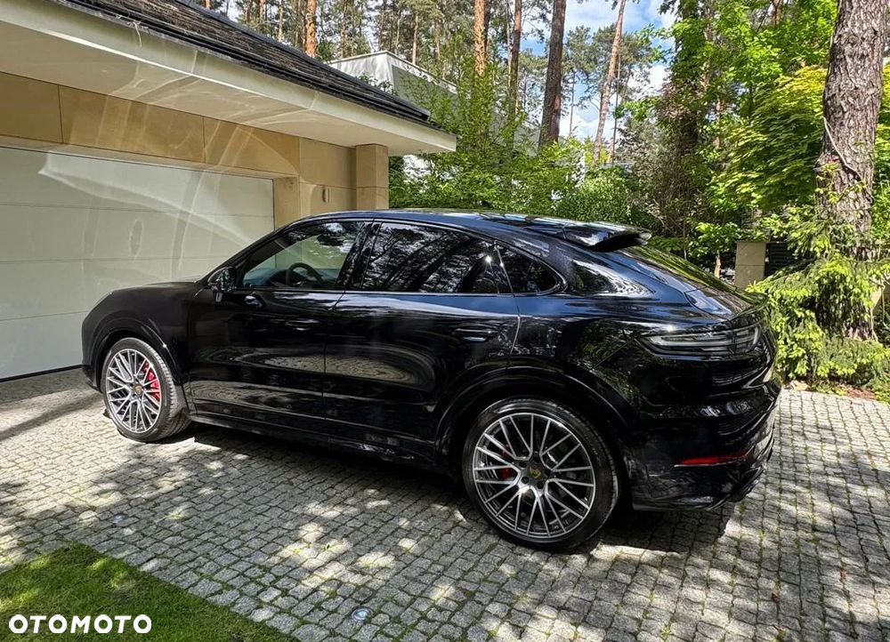 Porsche Cayenne Coupe GTS - 8