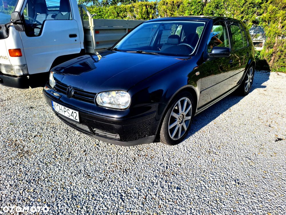 Volkswagen Golf - 10