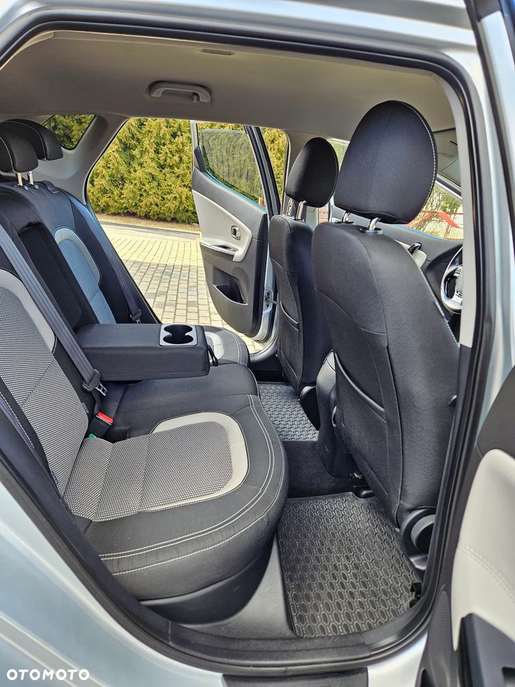 Kia Ceed 1.6 GDI L Business Line - 30
