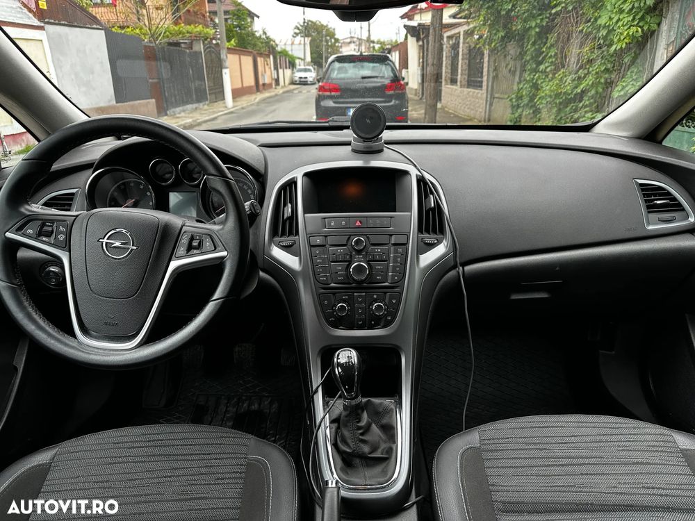 Opel Astra 1.4 Turbo - 11
