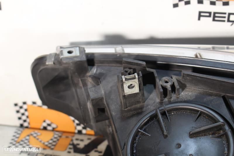 Ótica Direita BMW Serie 4 - 7387542 / 03012827200 / 7 387 542 - Xenon - 8