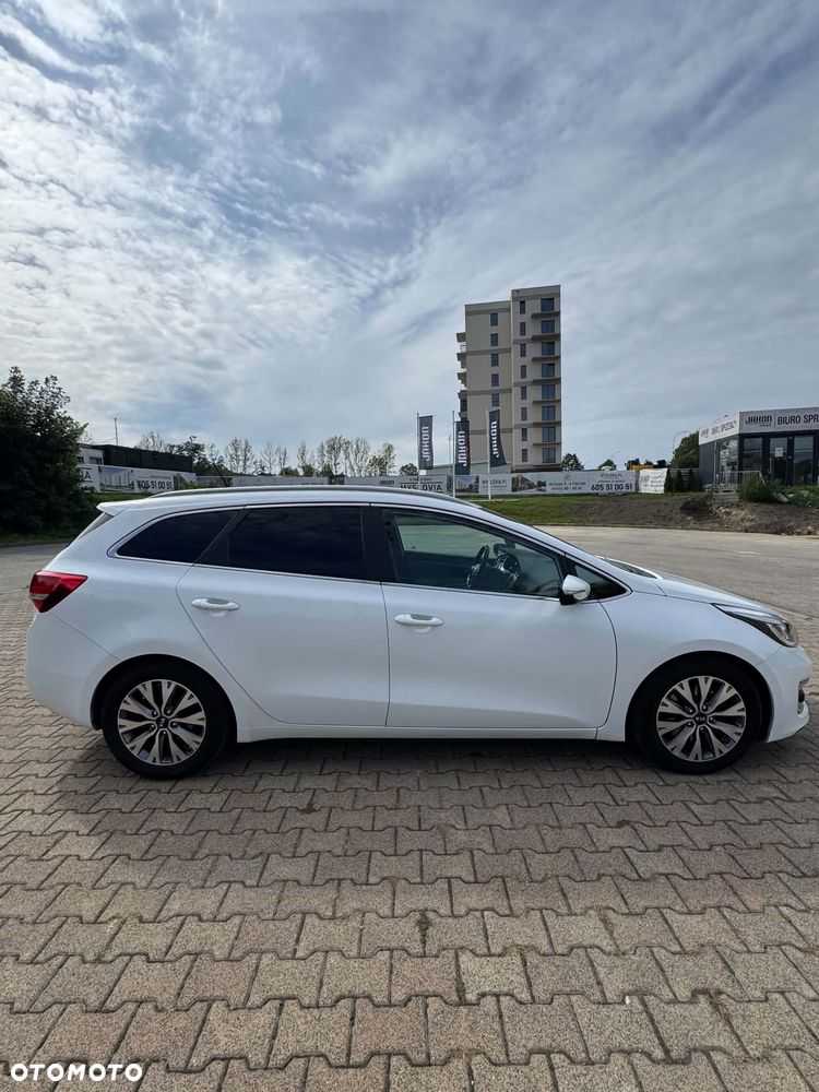Kia Ceed 1.6 CRDi L DCT - 6