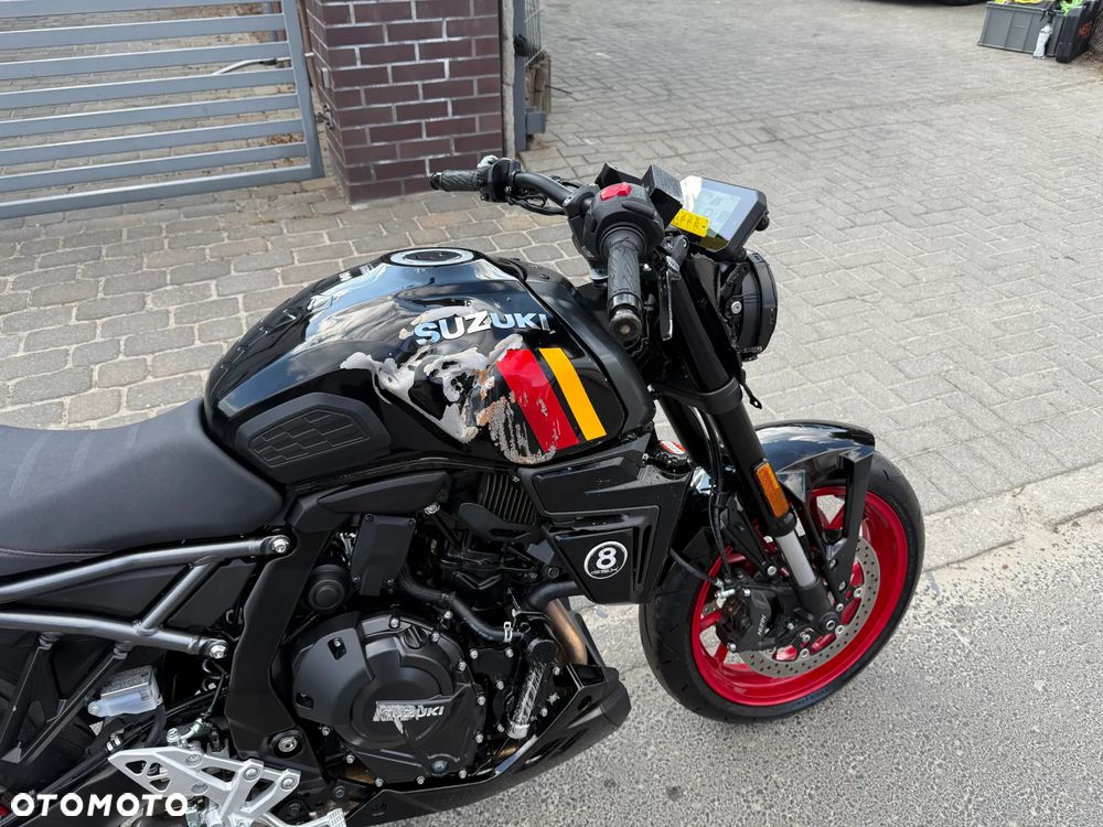 Suzuki GSX - 30