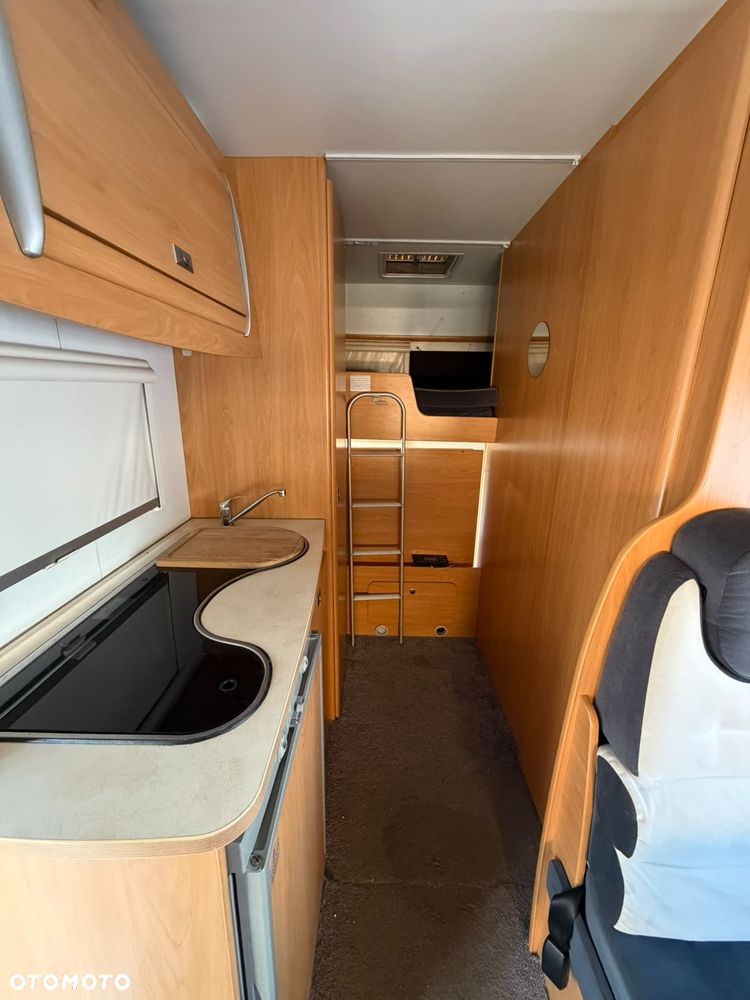 Ford Transit Challenger Genesis - 5