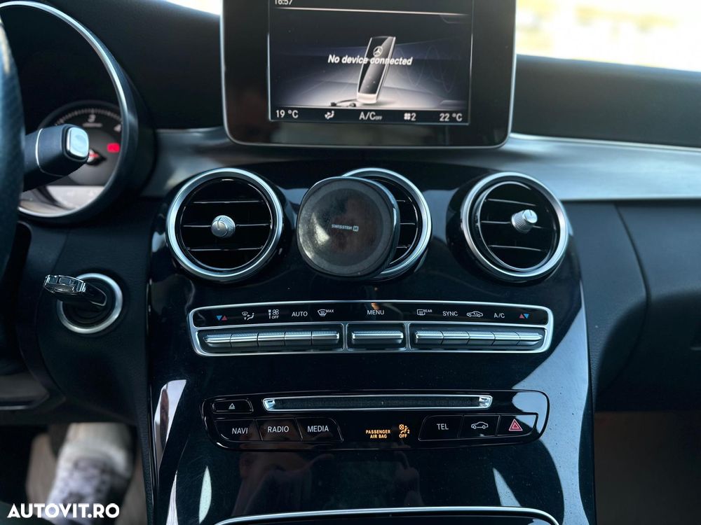 Mercedes-Benz C 220 CDI DPF Automatik BlueEFFICIENCY Avantgarde - 28