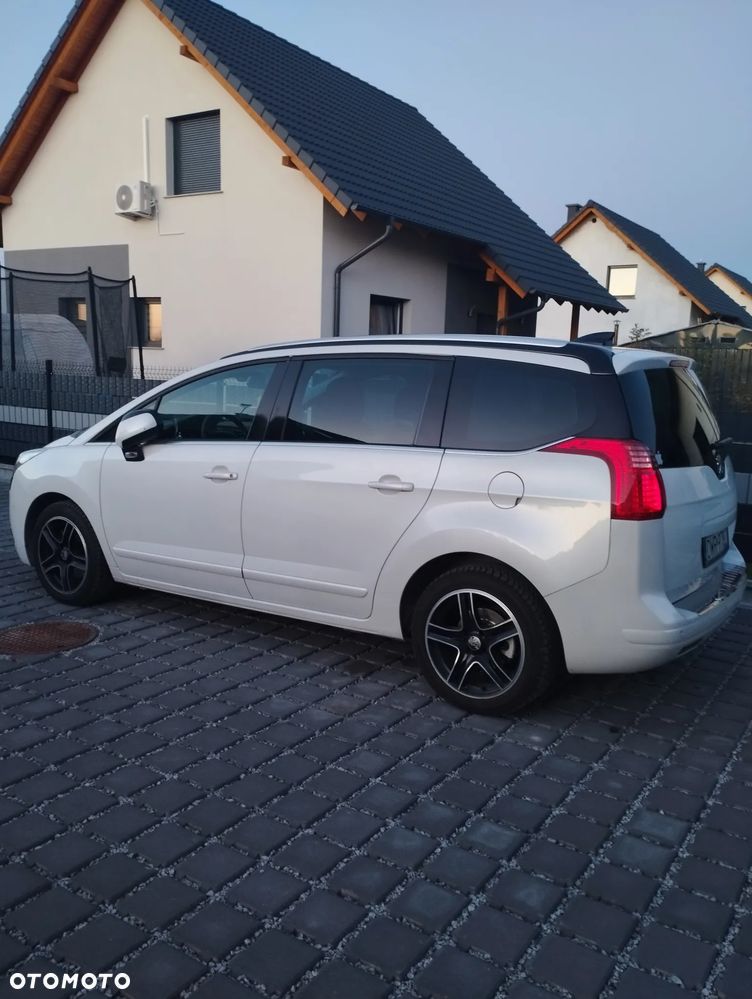 Peugeot 5008 155 THP Automatik Premium - 7