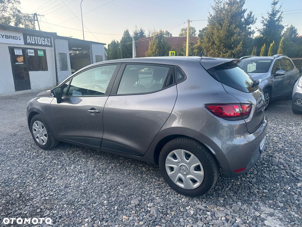 Renault Clio 1.2 16V Life - 4