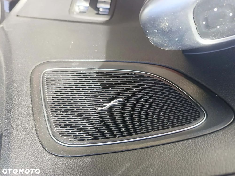 Mercedes-Benz Klasa C 300 e 9G-TRONIC - 15