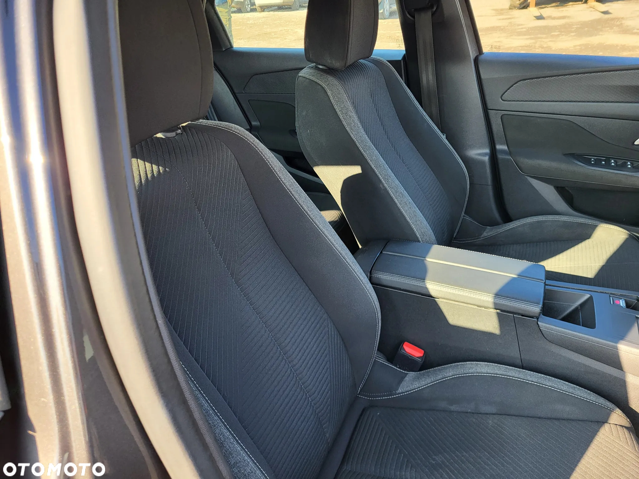 Peugeot 308 1.2 PureTech Active Pack S&S EAT8 - 23
