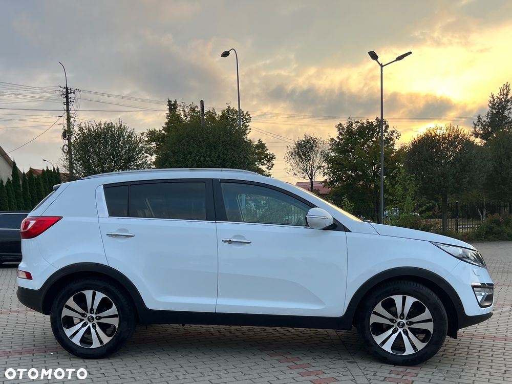 Kia Sportage 1.7 CRDI 2WD Dream-Team Edition - 12