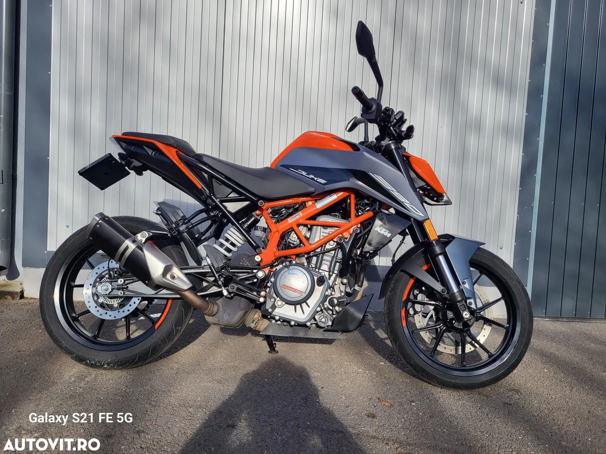 KTM 390 Duke - 1