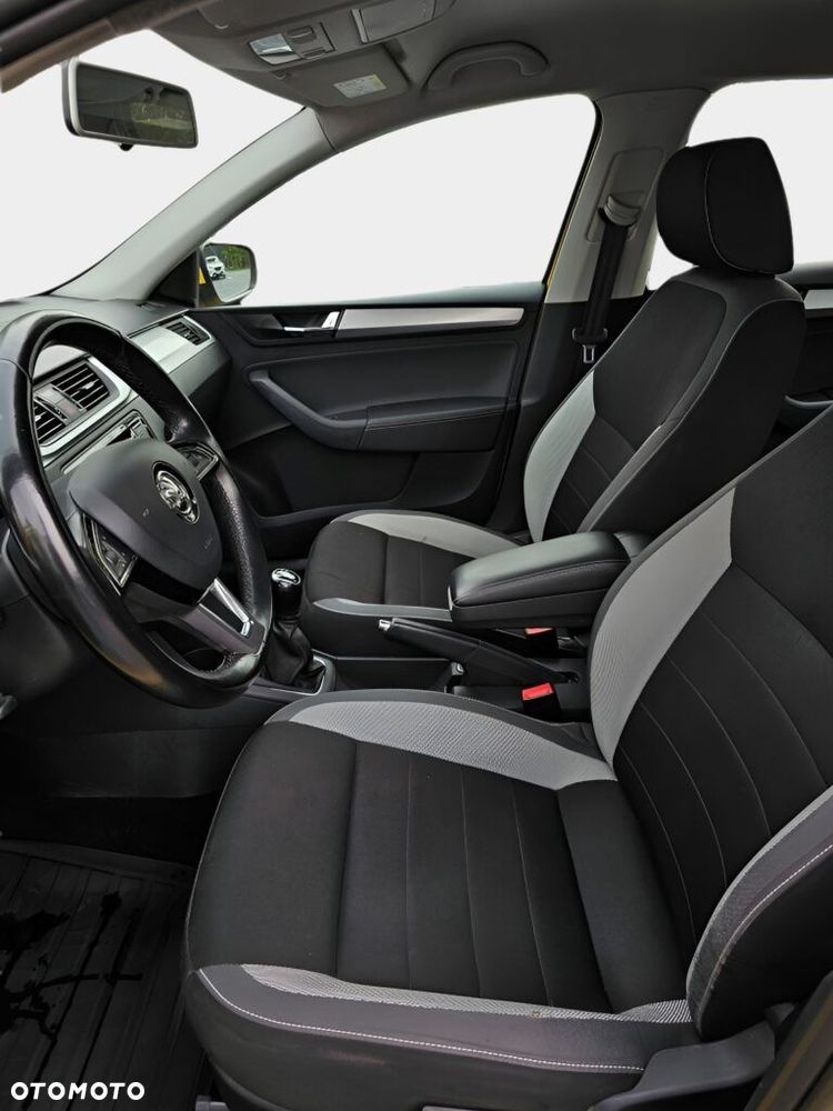 Skoda RAPID 1.6 TDI DPF Ambition - 28