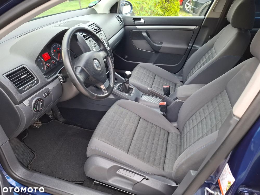 Volkswagen Golf 1.6 Tour Edition - 35