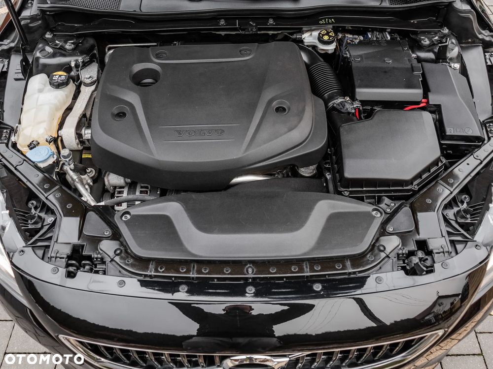 Volvo V40 D2 Drive-E R-Design Momentum - 32