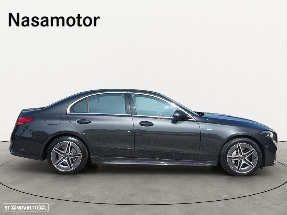 Mercedes-Benz C 300 — fotografia 4