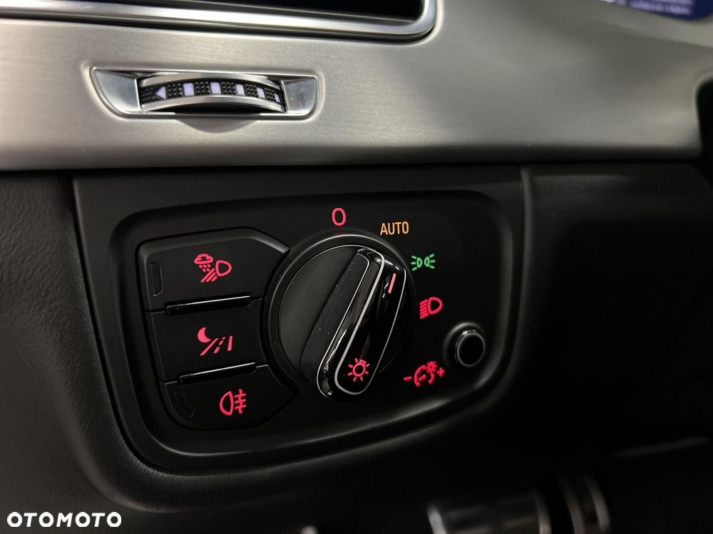 Audi S8 4.0 TFSI Quattro - 31