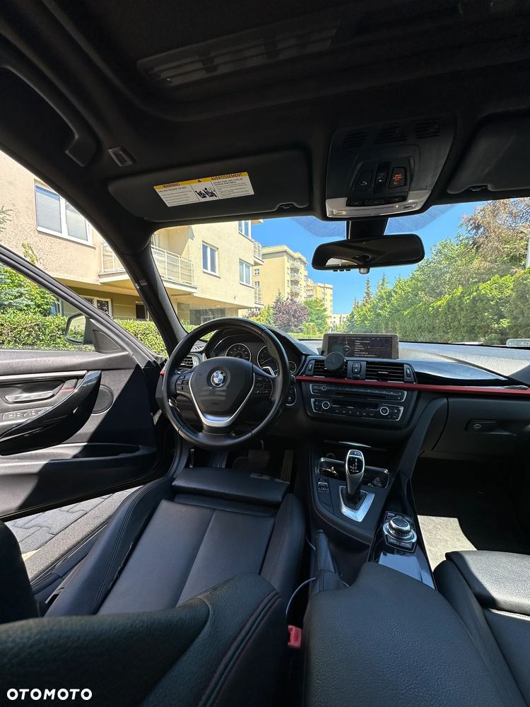 BMW Seria 3 328i Sport Line - 12