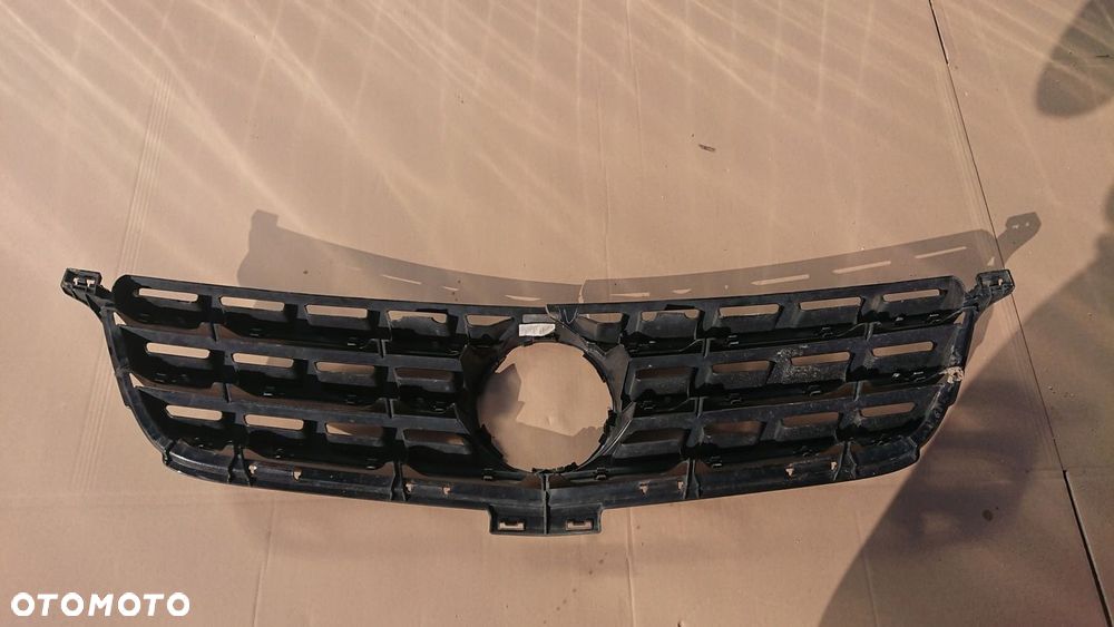 MERCEDES ML 166 GRILL ATRAPA ZDERZAK PRZOD - 2