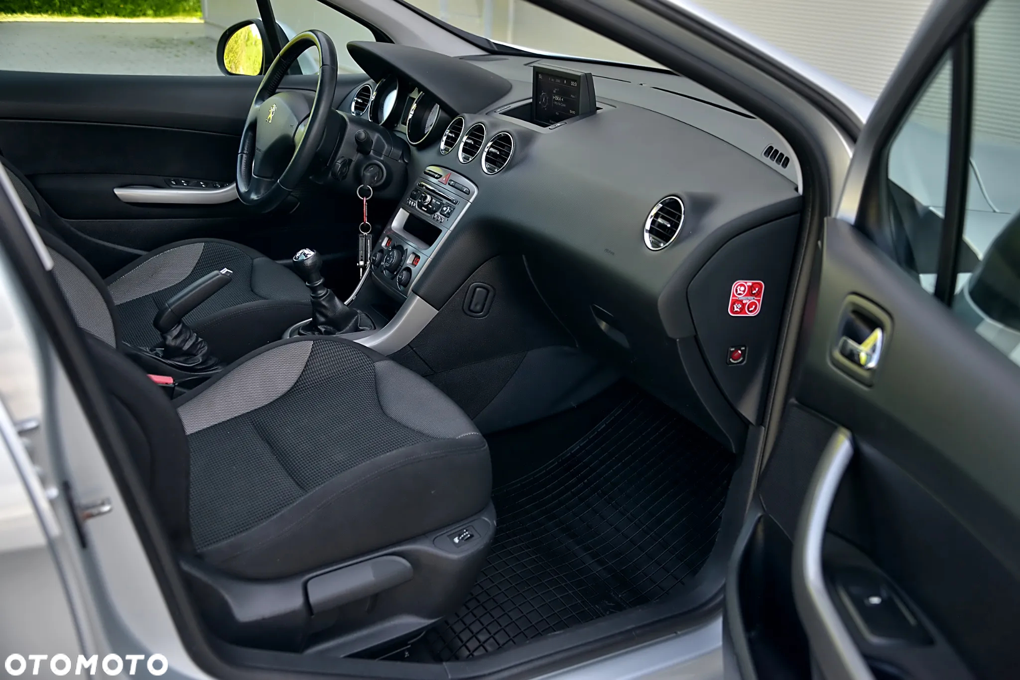 Peugeot 308 SW HDi FAP 110 Premium - 32