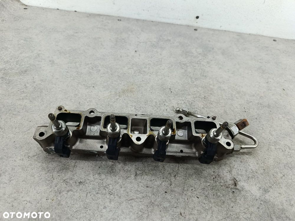 LISTWA WTRYSKOWA BENZYNA VW GOLF PLUS I GK284AHBDE 1.4 TSI - 6