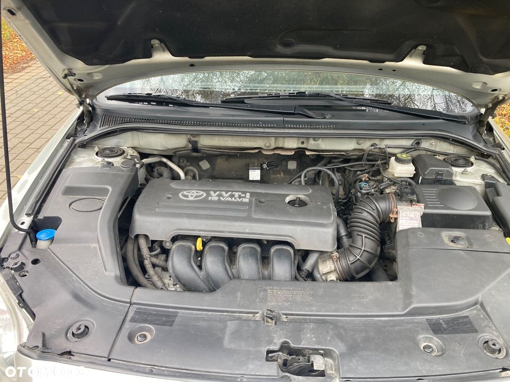 Toyota Avensis 1.8 VVT-i Sol - 6