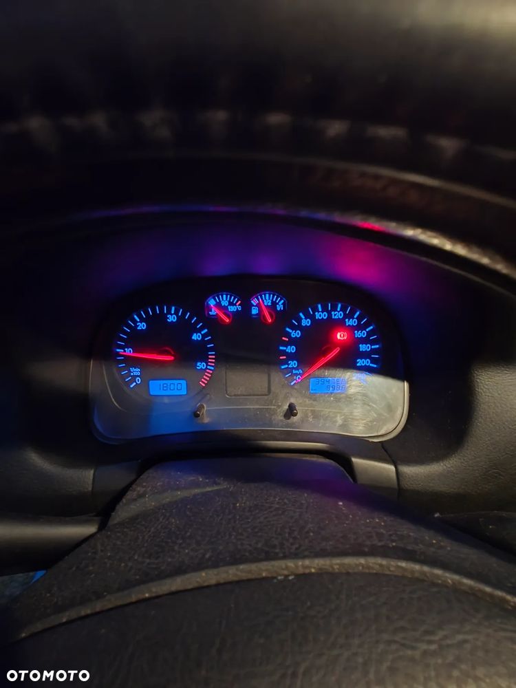 Volkswagen Golf 1.9 TDI Comfortline - 7