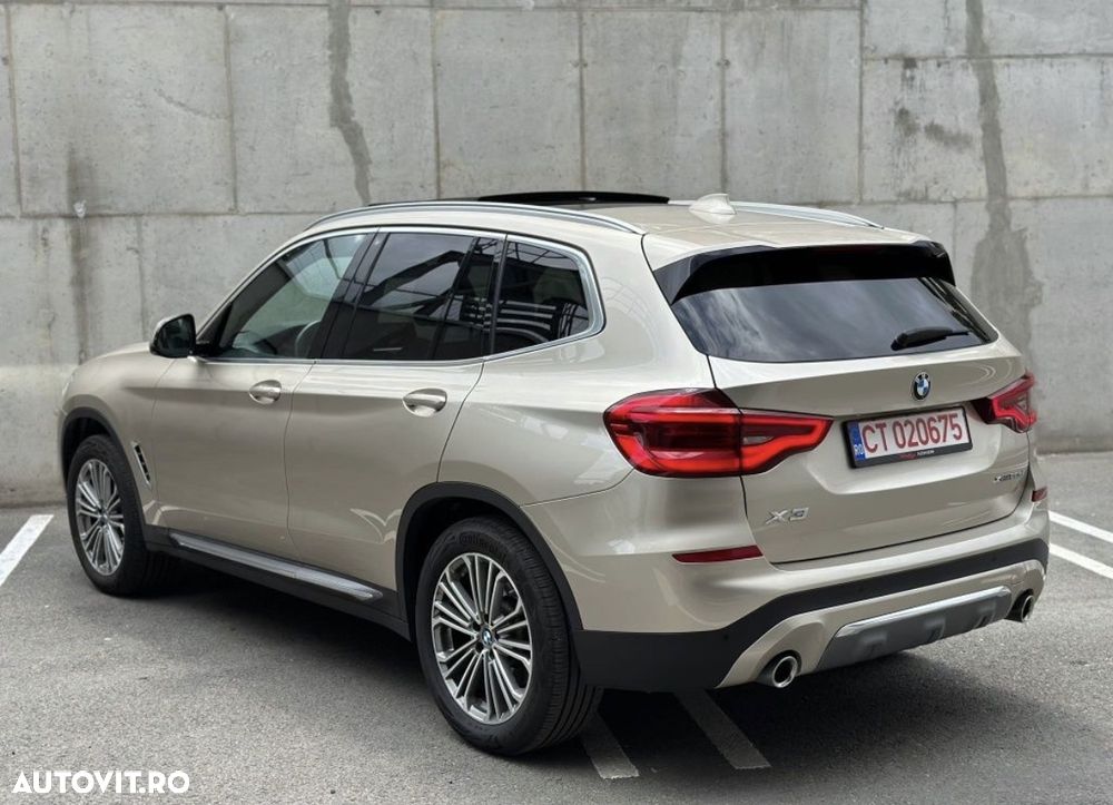 BMW X3 xDrive20d AT Luxury Line - 7