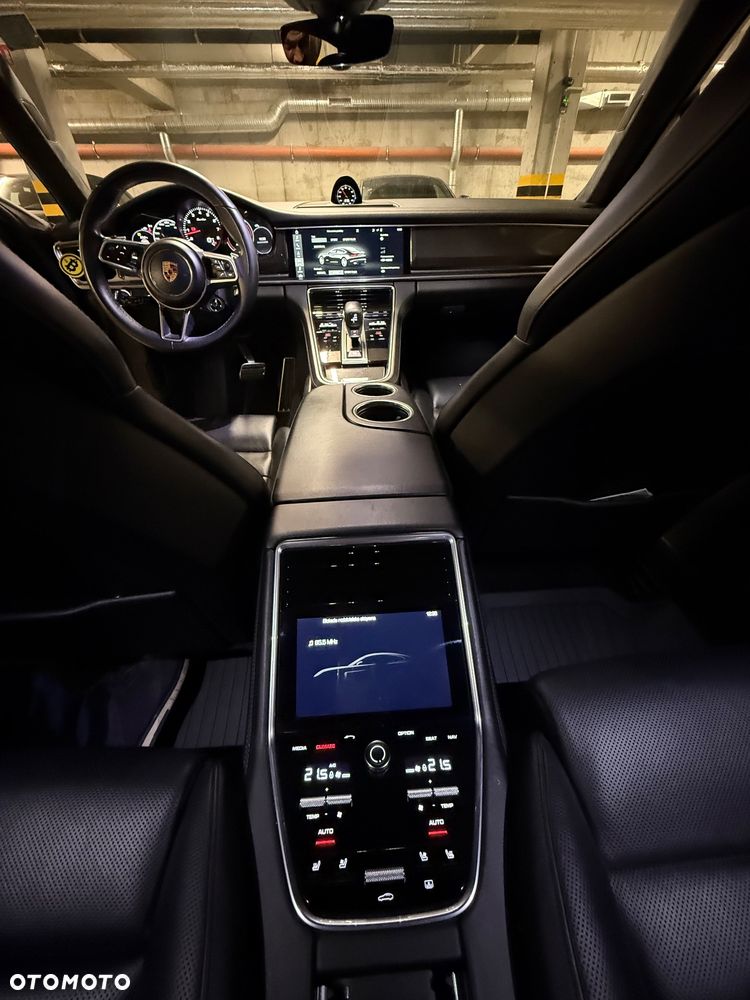 Porsche Panamera Turbo - 10