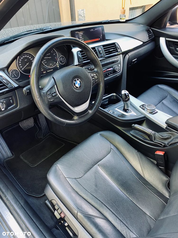 BMW Seria 3 328i Luxury Line - 18