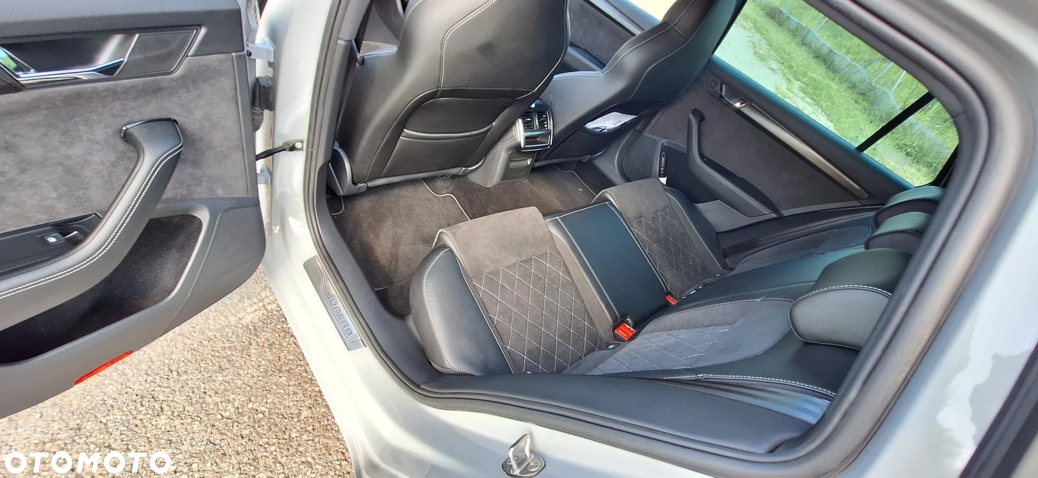 Skoda Superb 2.0 TSI Sportline DSG - 5