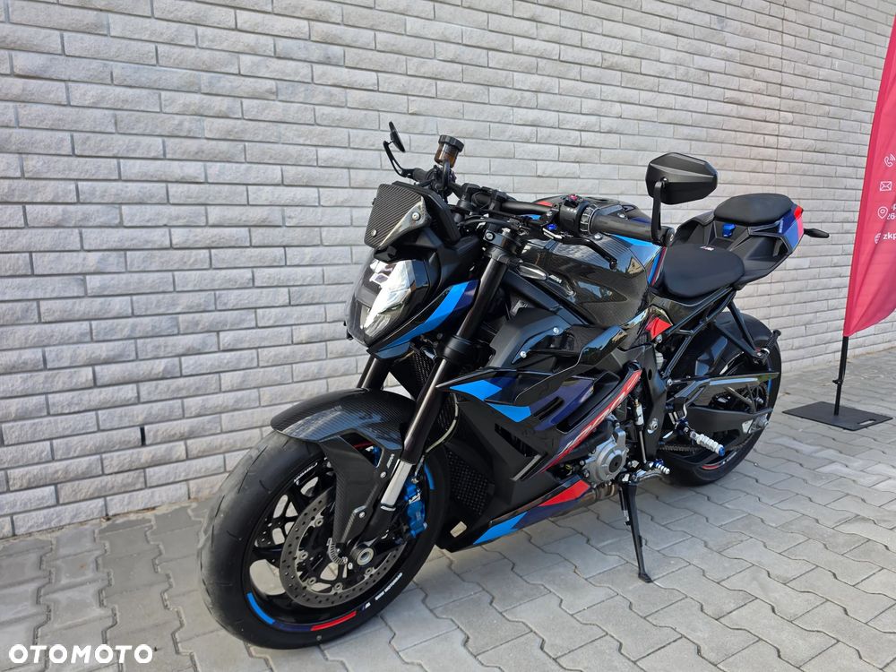 BMW R - 1