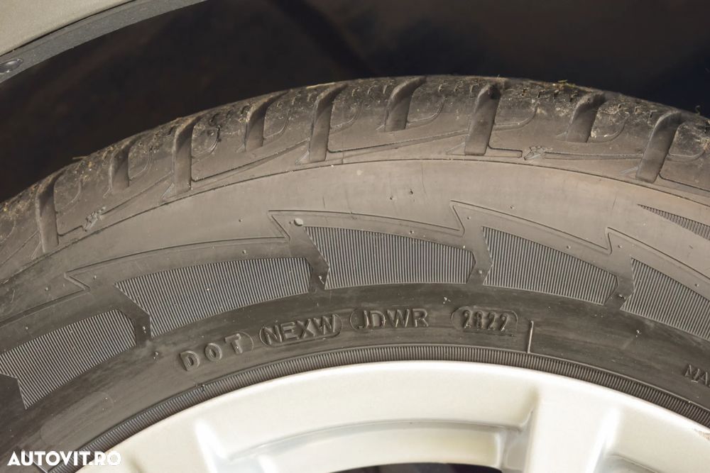 BMW Seria 3 318d Sport Line - 16