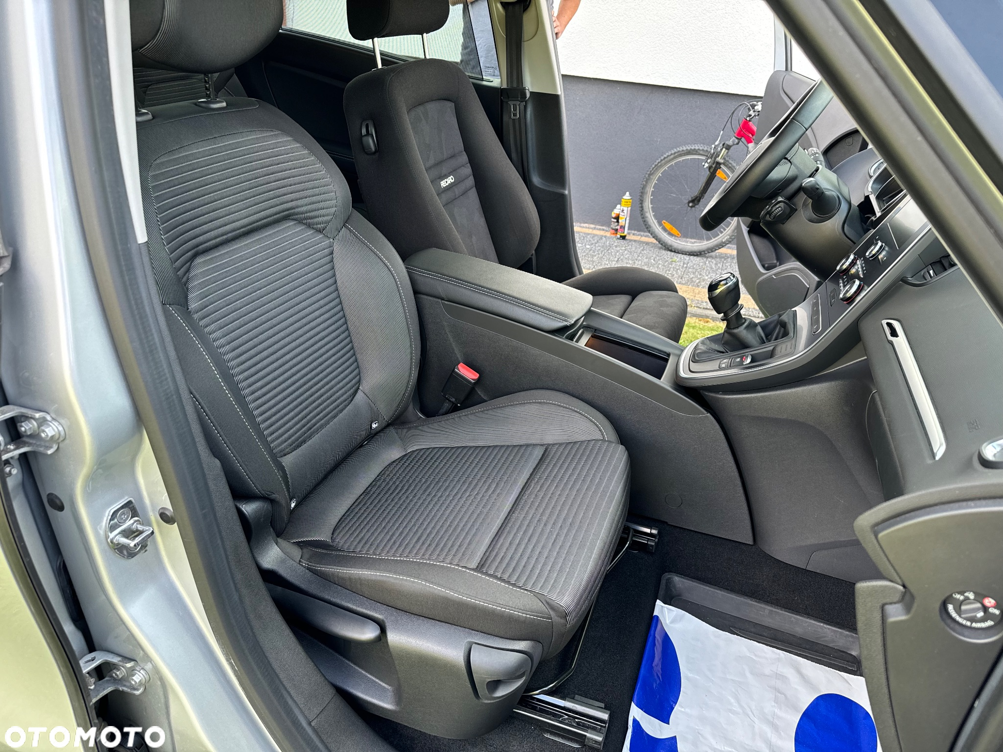 Renault Grand Scenic BLUE dCi 120 LIMITED - 28
