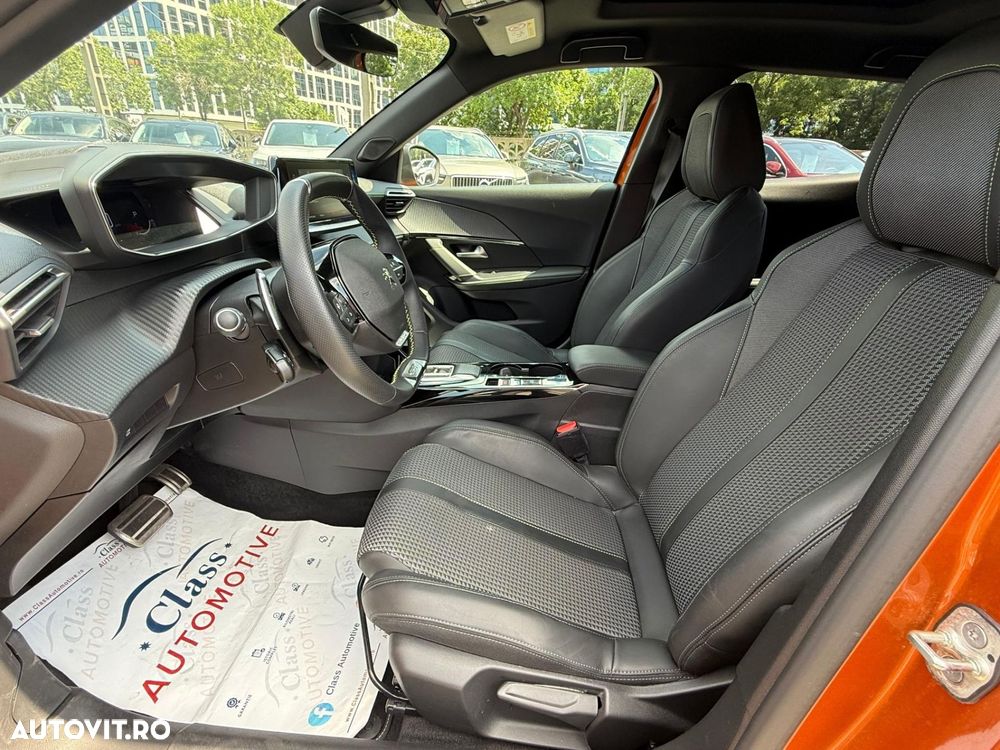 Peugeot 2008 PureTech 130 EAT8 GT Exclusive - 16