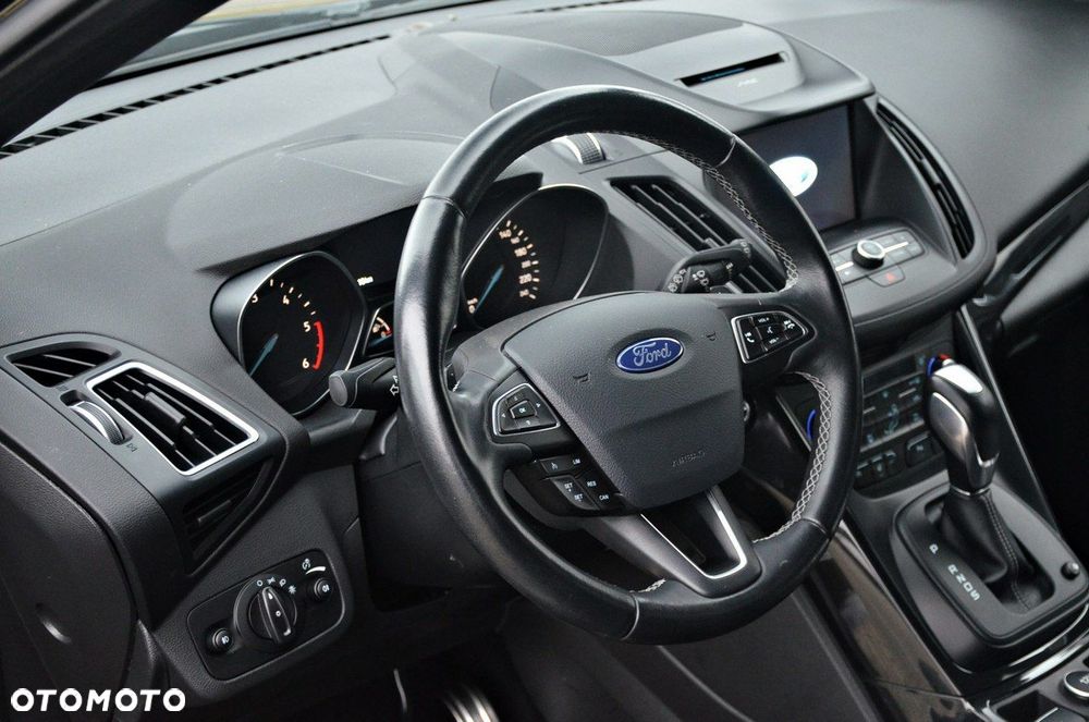 Ford Kuga - 16