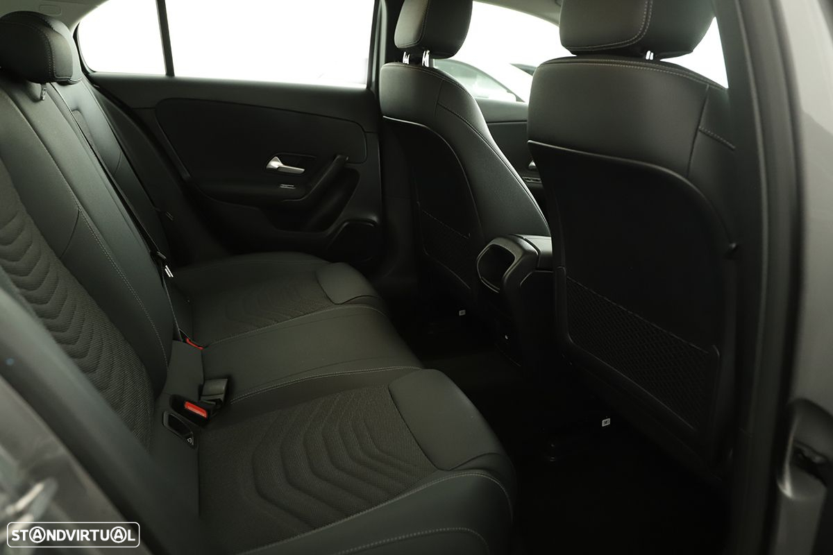 Mercedes-Benz A 200 Standard - 22