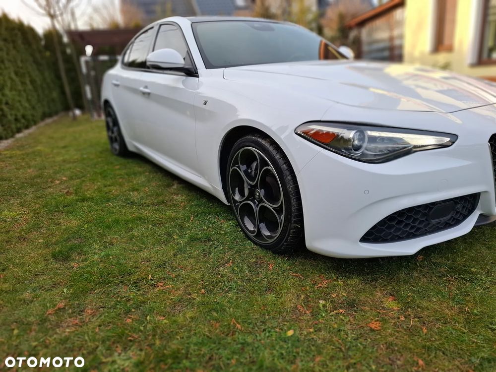 Alfa Romeo Giulia 2.0 Turbo 16V AT8 Veloce - 4