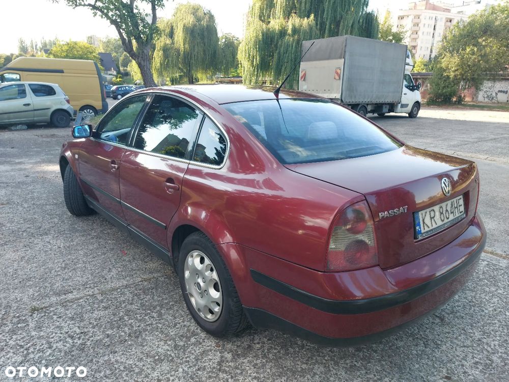Volkswagen Passat 1.9 TDI Comfortline - 5