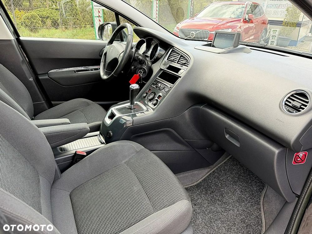 Peugeot 5008 - 12