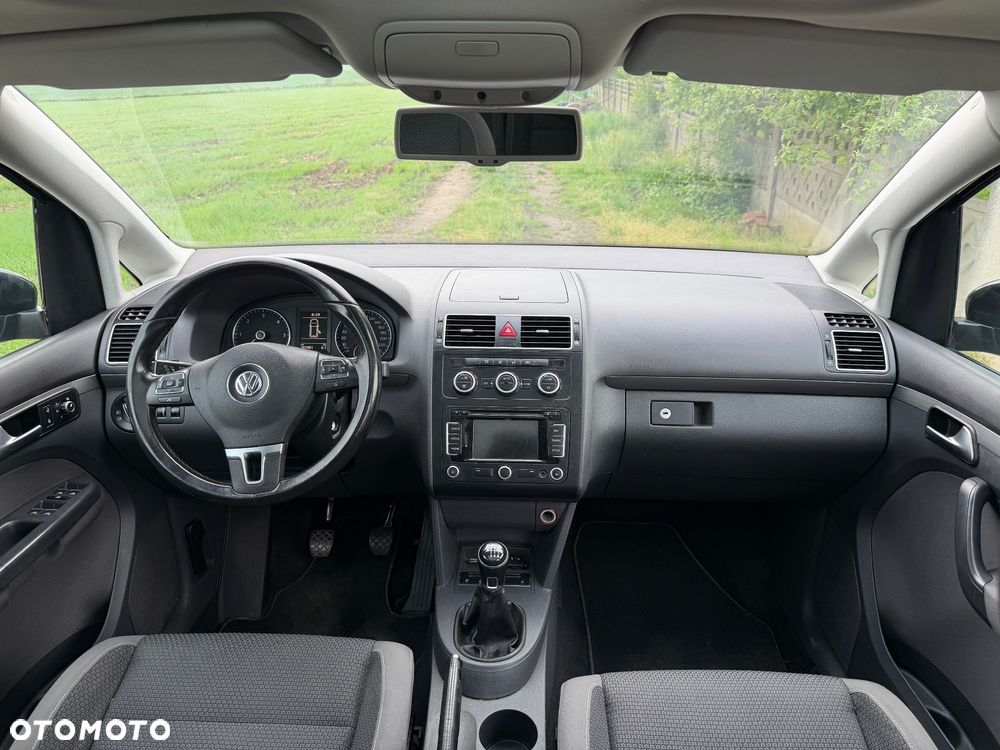 Volkswagen Touran 2.0 TDI DPF BlueMotion Technology STYLE - 11