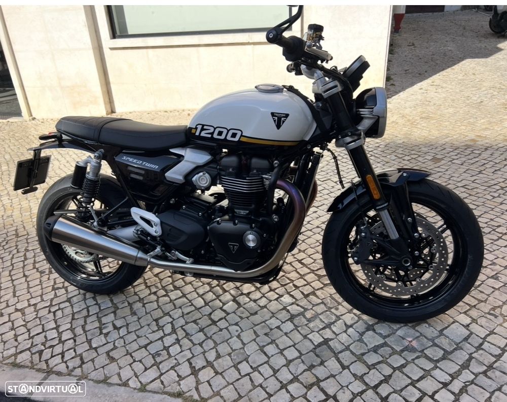 Triumph Speed Twin - 2