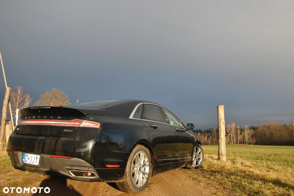 Lincoln MKZ - 5