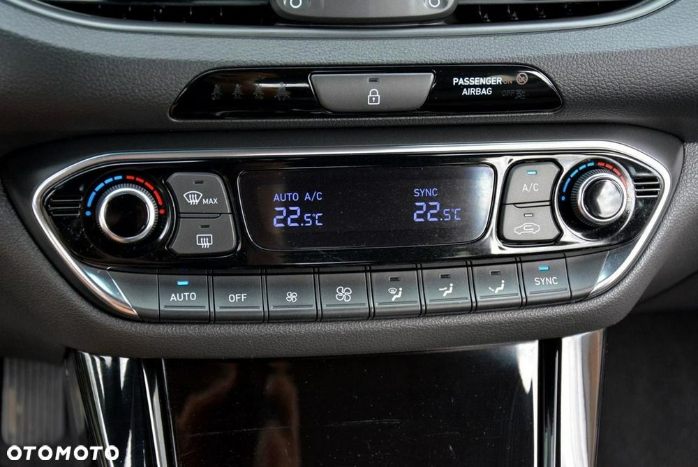Hyundai i30 1.5 T-GDI 48V-Hybrid DCT Advantage - 26