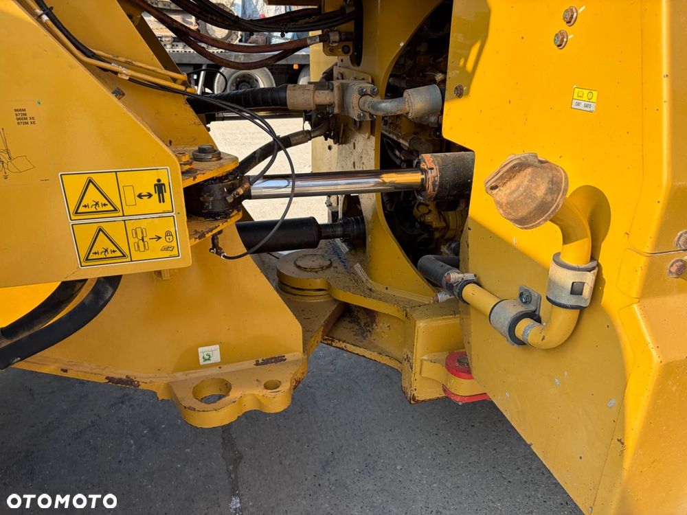 CAST 966 Mxe 4X4 - 29