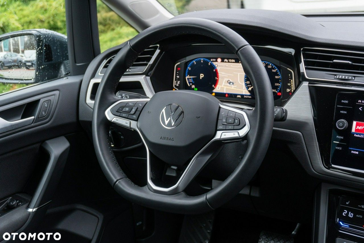 Volkswagen Touran - 20