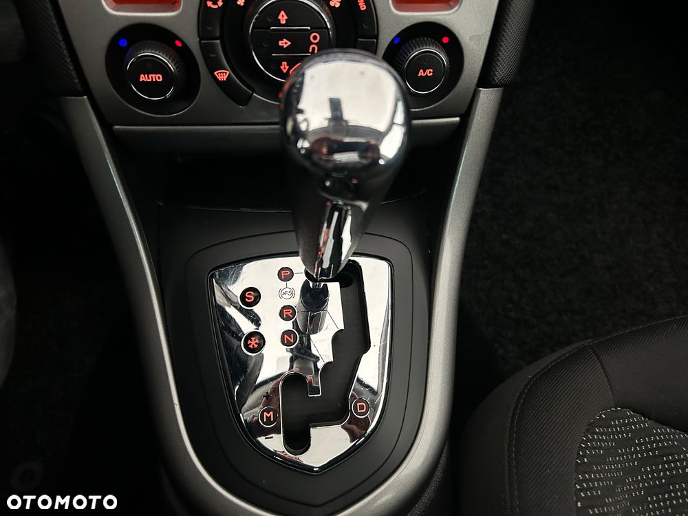 Peugeot 308 140 THP Automatik Sport - 32