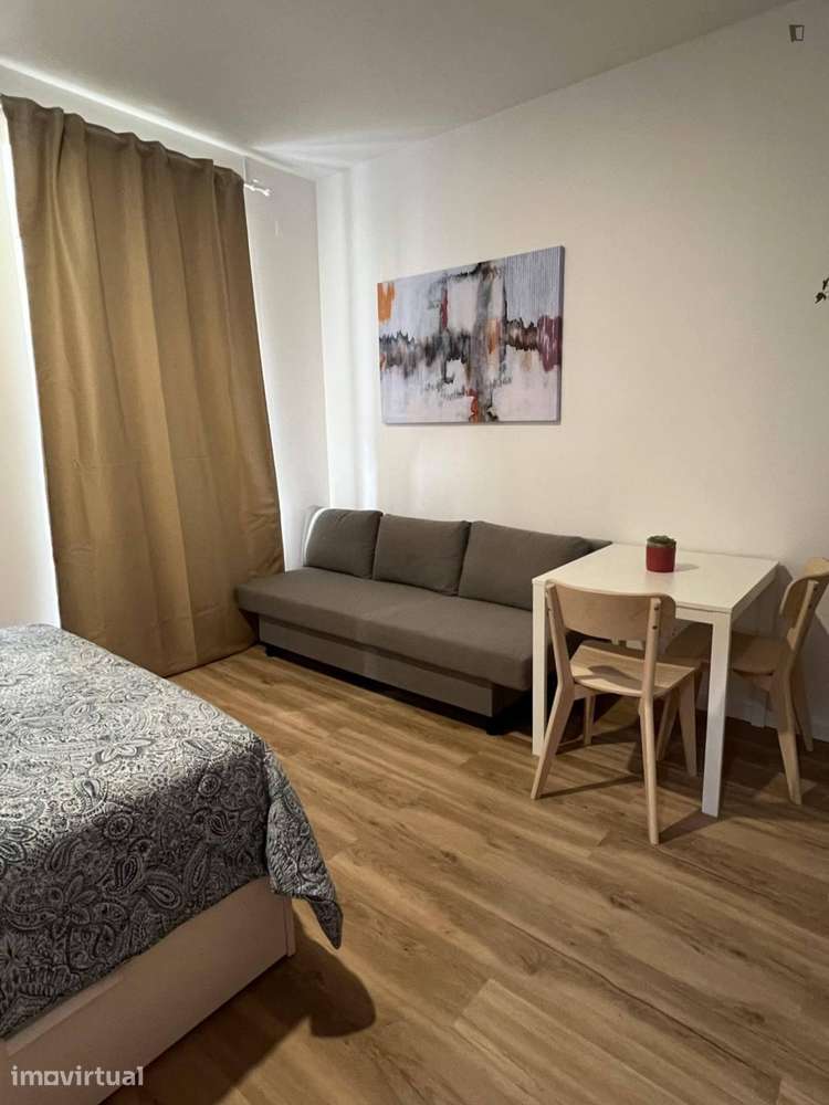 Estúdio - localizado em Almada Lisbon - Grande imagem: 5/9
