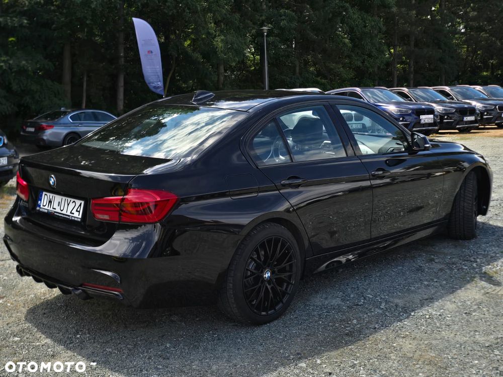 BMW Seria 3 328i xDrive Sport Line - 29